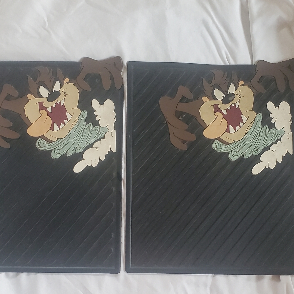 Taz Tazmanian Devil Vtg 1994 Warner Bros Rubber Floor Mats, Set Of 2, 13.5x16.5"